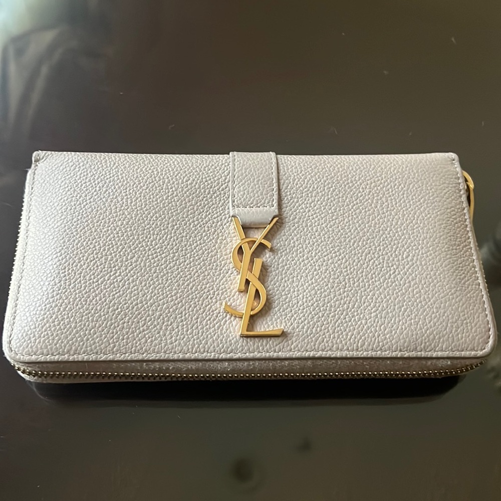 HOLD Saint Laurent Wallet